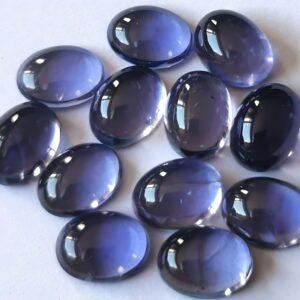Cabochon lâche ovale en iolite véritable naturel à dos plat, pierre semi-précieuse calibrée pour bijoux. Taille 5 x 7 mm, 6 x 8 mm