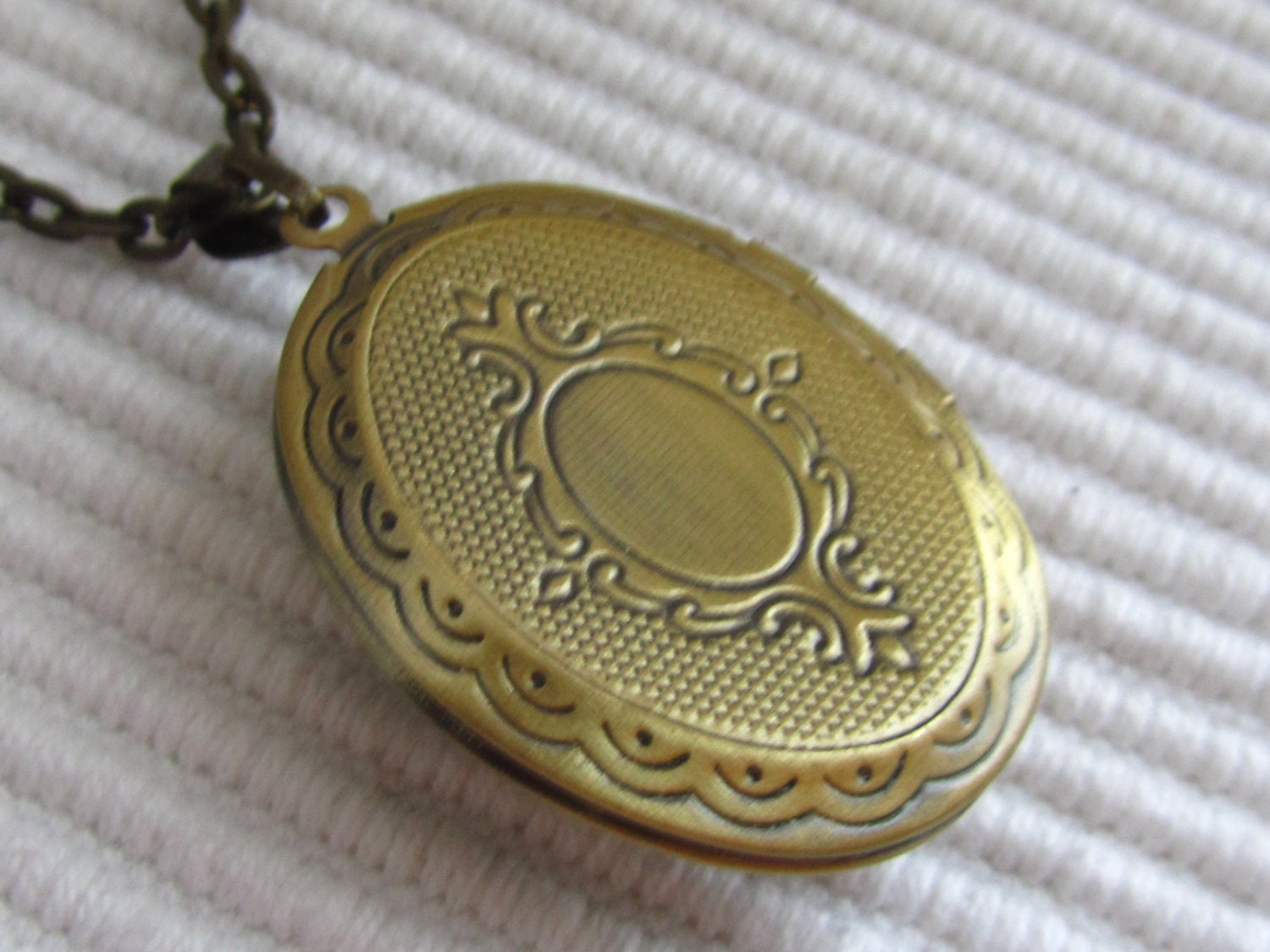 Steampunk oval locket necklace vintage watch movement 2 | Etsy