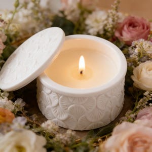 Tarro de cerámica repujado para velas, diseño de hojas de ginkgo, recipiente de cerámica para velas con tapa, decoración vintage para el hogar, caja para guardar pequeños objetos, regalo para amantes de las velas.