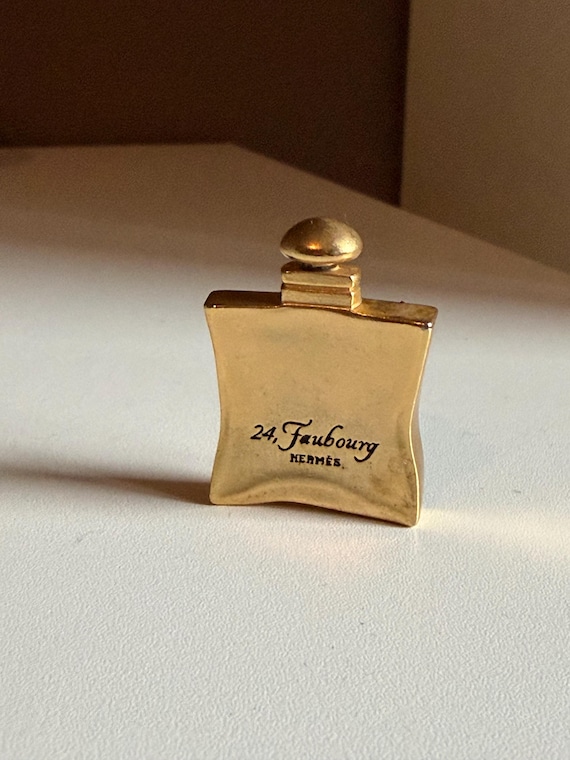HERMES 24 Faubourg 香水ボトル型ブローチ HERMES 24 Faubourg 香水
