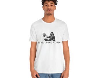 René Descartes T-shirt - I Drink Therefore I Am - Philosophy Humor - Vintage Engraving Style T-shirt - Original Gift for Philosophers and Students