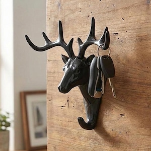 Wandhaken in Hirschkopfform, Schlüsselhalter aus Geweih, rustikaler Garderobenhaken in Tierform für den Eingangsbereich