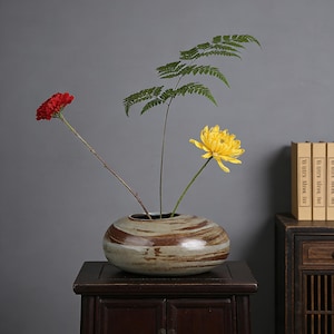 Personlig graverad Wabi Sabi keramisk vas med nålgroda, låg sten Ikebana-blomhållare, minimalistiskt zenhem, rustik hylla och borddekor bild 10