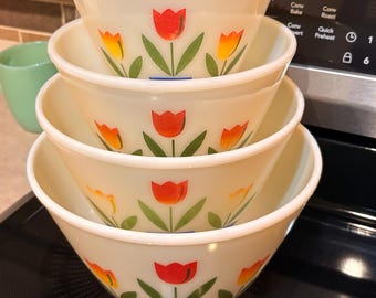 Vintage Fire King Tulip Pattern 3-piece Set – Greaser, Salt