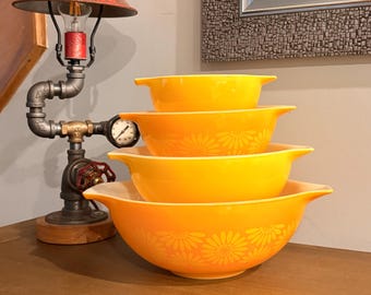Complete set of 4 Pyrex Cinderella - Daisy mixing bowls (Models 441 to 444) | Nesting Bowls | Very good condition