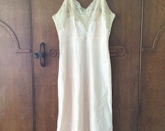 1930s Blush Pink slip dress lingerie with lace trim