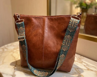 Retro PU Leather Crossbody Bag for Women | Large Capacity Shoulder Tote | Wide Strap Casual Bucket Purse | Everyday Shopping Travel Bag