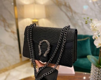 Quilted Chain Shoulder Bag for Women | Snake Pattern  Crossbody Purse | Small PU Leather Square Handbag | Chic Minimalist Everyday Bag