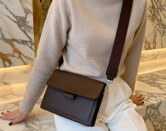 Classic PU Leather Crossbody Bag for Women, Small Flap Shoulder Bag