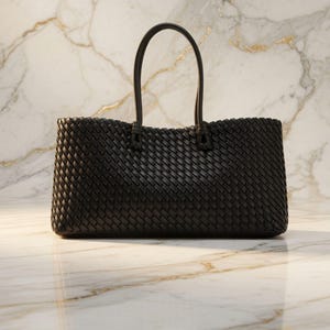 Woven Tote Bag for Women, Large Capacity Shoulder Handbag, Fashion Commuter Tote, Oversized Everyday Shopper Bag, Versatile Woven Satchel