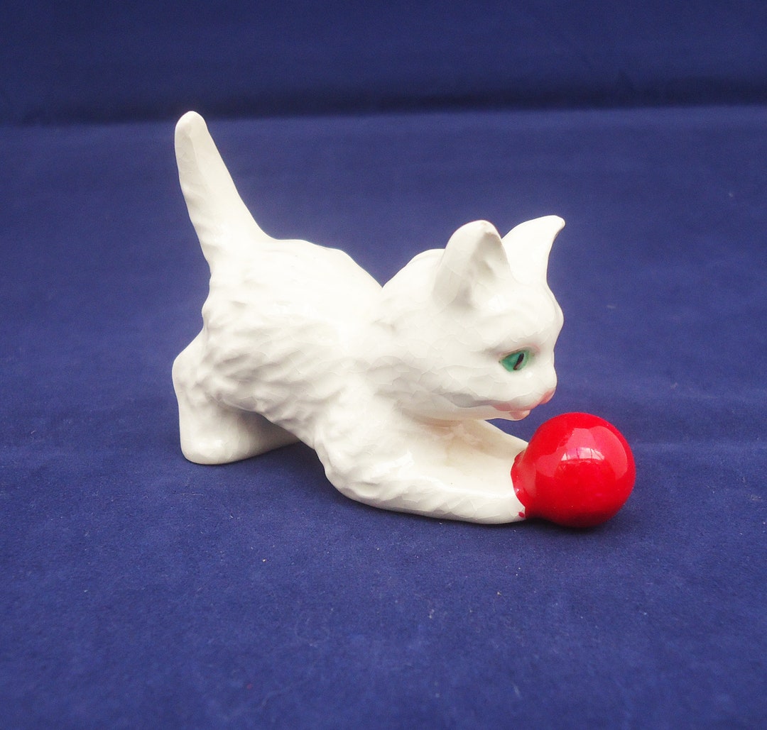 Figurine Chien Goebel Oiseau Queue Rouge - 9 Cm, Excellent état, Parfaite Pour Décoration Jardin