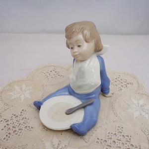NAO &quot;I&#39;m Full&quot; figurine, Nao by Lladro &quot;I&#39;M FULL&quot; , NAO baby with bowl Figurine