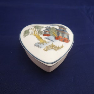 Wedgwood &quot;Chinese Legend&quot; Trinket Box, Wedgwood Heart Shaped Trinket Box
