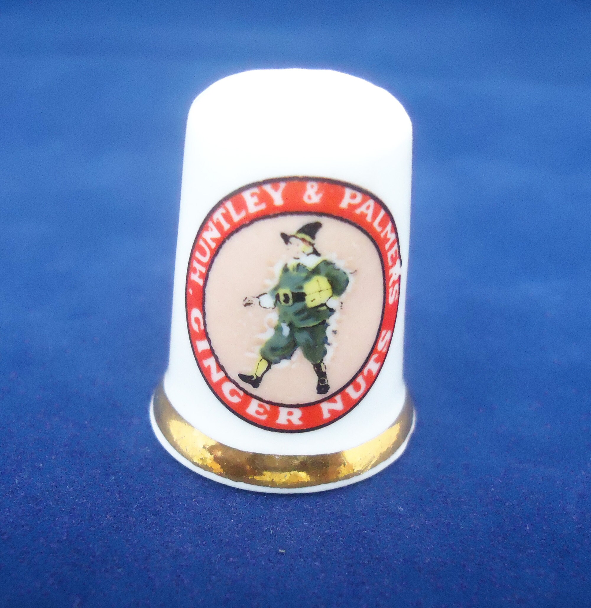 Finsbury "Ginger nuts" Thimble, Collectable Fine China Thimble