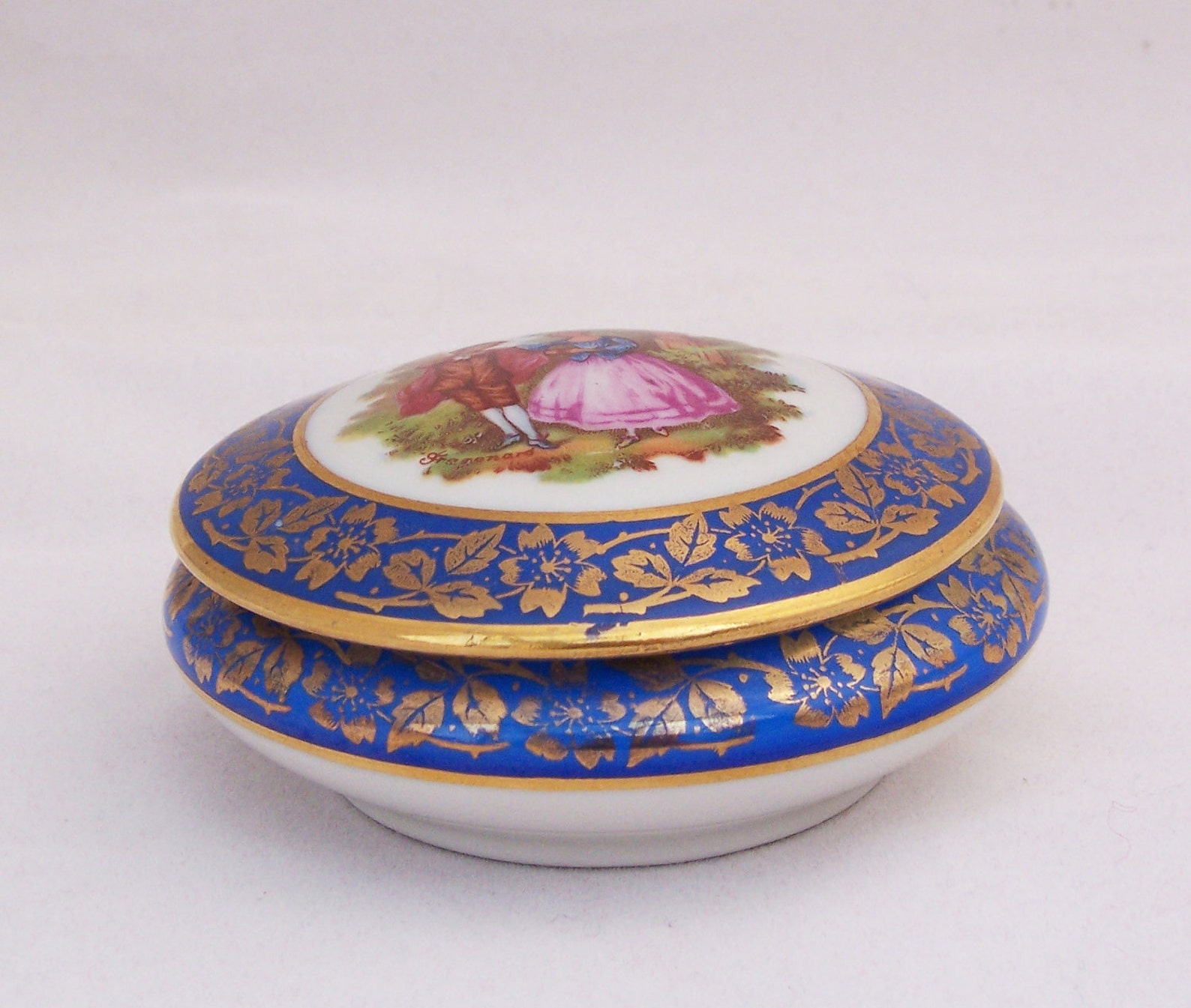 Limoges French Porcelain Trinket Box La Reine Porcelaine Etsy
