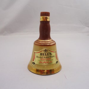 Bell&#39;s Wade Whisky Decanter, Vintage Bell&#39;s Ceramic Decanter