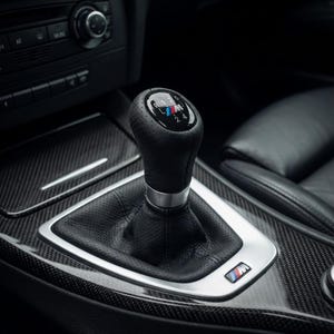 BMWシフトノブのアップグレード