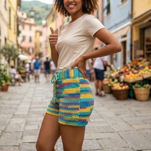 Mönster för virkade shorts med dragsko, Nybörjarvänligt, Shorts för kvinnor, Randiga virkade shorts, Virkning av restgarn, Loungeshorts, bild 2