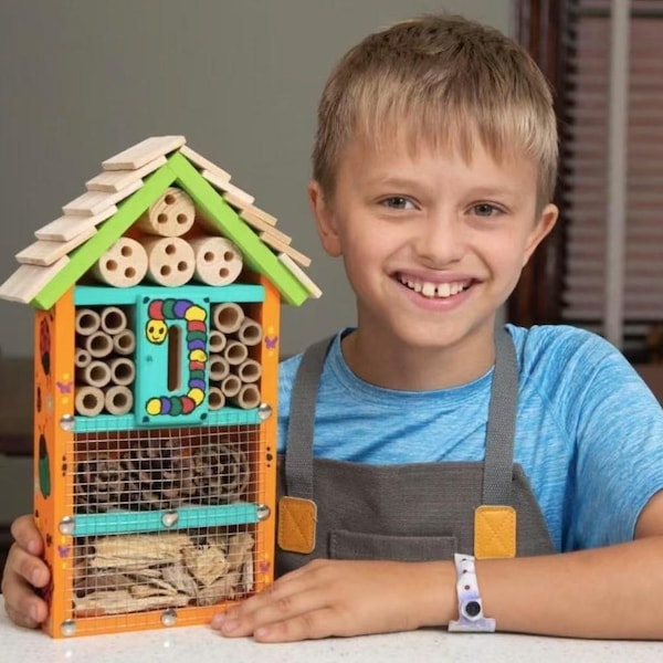 Kids Bug Hotel Craft Kit | Build & Paint Wooden Insect House | Garden Gift Ages 6+