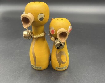 Salero y pimentero magnéticos de madera con forma de pájaros amarillos vintage, fabricados en Japón