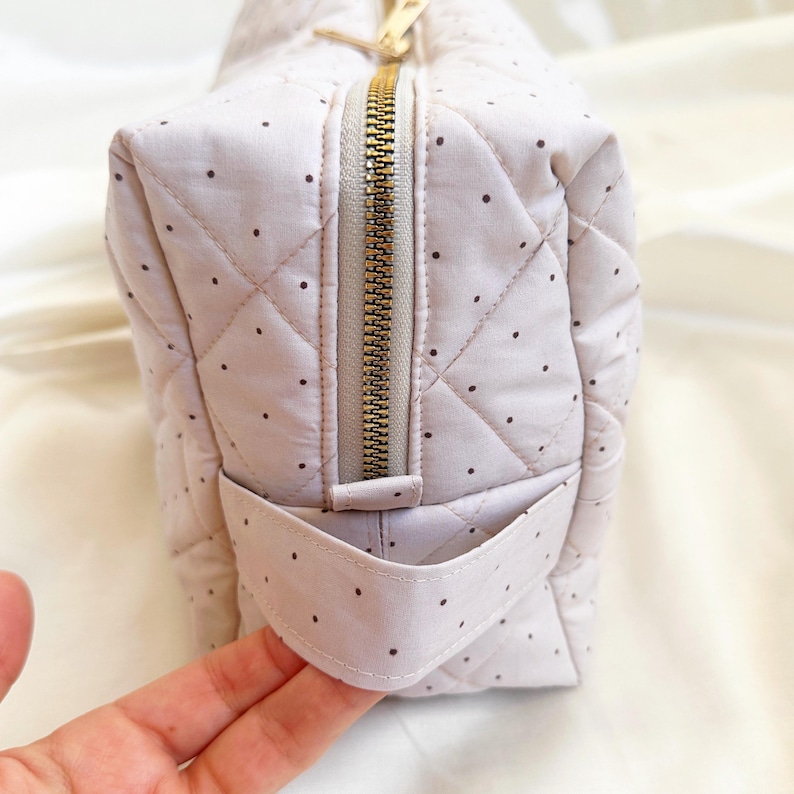 Beauty case trapuntato a pois – Organizer multitasche per cosmetici e strumenti per capelli immagine 8