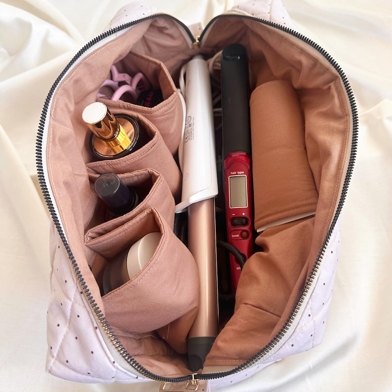 Beauty case trapuntato a pois – Organizer multitasche per cosmetici e strumenti per capelli immagine 14