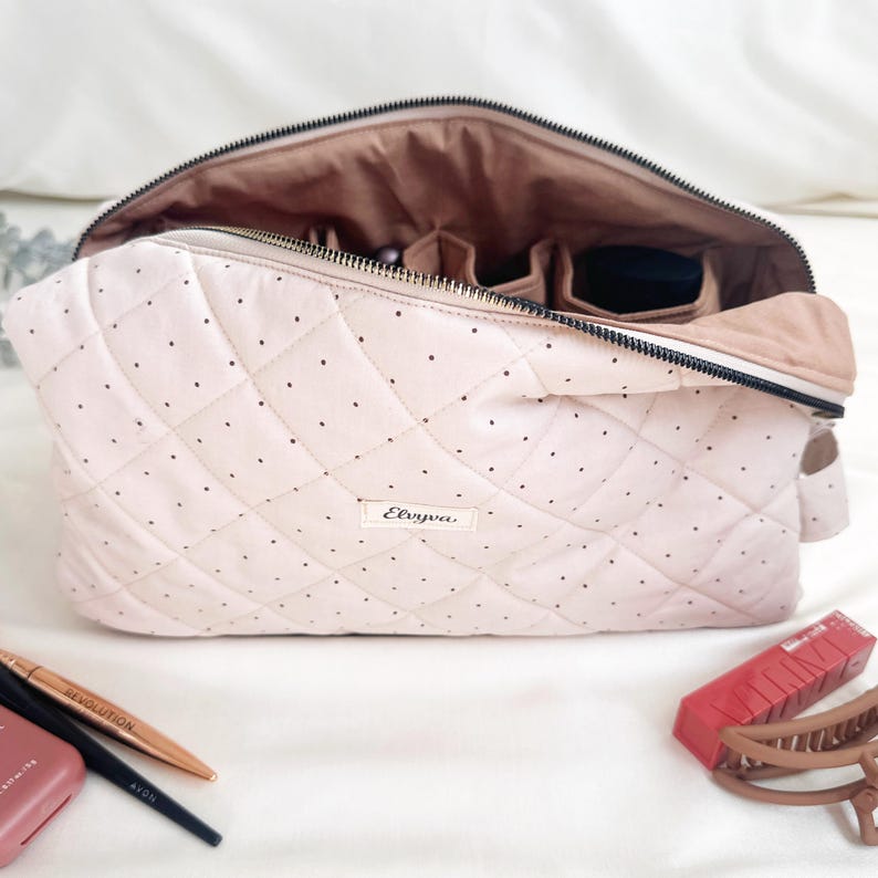 Beauty case trapuntato a pois – Organizer multitasche per cosmetici e strumenti per capelli immagine 12