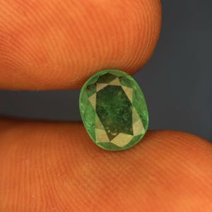 1.58 Ct Natural Chitral Emerald, Pakistan, Faceted Green Gemstone (8.5x7x4.5mm) image 3