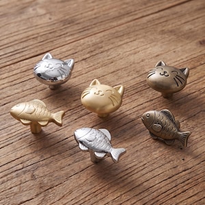 Skåpsknoppar med katt och fisk, lådhandtag med djurmotiv, söta byråhandtag, skåpbeslag till barnrum, dörrknoppset till kök och garderob
