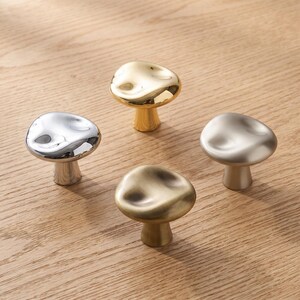 Tiradores de cristal para armarios, tiradores de cajones con incrustaciones de joyas, pomo de armario en forma de lágrima, herrajes modernos para cómodas, tiradores de lujo para armarios de cocina y tocadores.