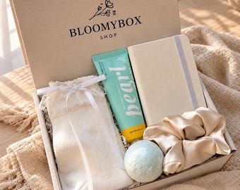 Gift Box for Her, Birthday Gift for Women, Cozy Gift Set, Gift for Girlfriend, Bridesmaid Gift, Gift for Best Friend