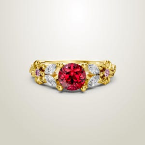 Anillo romántico de rubí con flor de cerezo, anillo de promesa de oro vermeil de 18 quilates con gema roja, anillo de boda único y delicado con flor rosa.