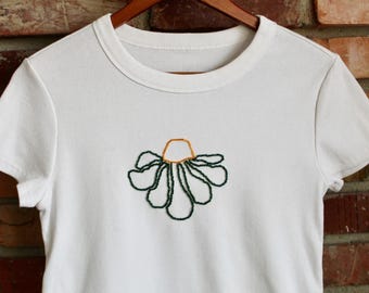Camiseta con cuentas de flores, amarilla y verde