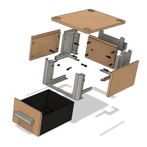 Peut inclure: Vue éclatée d'une petite boîte en bois avec un tiroir. Les composants comprennent un dessus, des panneaux latéraux, des supports métalliques et un tiroir noir avec une poignée. Des vis sont éparpillées autour des composants, suggérant l'assemblage.