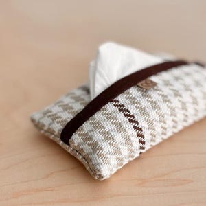 Travel Tissue Holder w/tissues - (Bennett Beige)