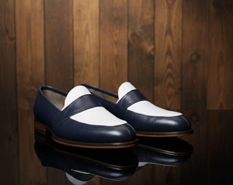 Zapatos tipo mocasín para hombre, hechos a mano, en dos tonos, azul y blanco.