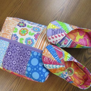 Snappy Slippers & Travel Case Pattern, make using 1 package of Bali Snaps or Charm Squares image 4