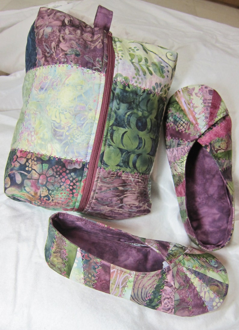 Snappy Slippers & Travel Case Pattern, make using 1 package of Bali Snaps or Charm Squares image 3