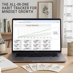 Puede incluir: Un letrero de madera hecho a mano con la palabra "Welcome" en una fuente juguetona. El letrero está pintado de blanco con un acabado envejecido y presenta un diseño floral en tonos rosas y verdes. Mide aproximadamente 30 cm de ancho.