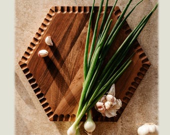 Serving tray, hand-carved solid walnut wood cutting board - UNESCO-recognized craftsmanship | Mona - WAGA