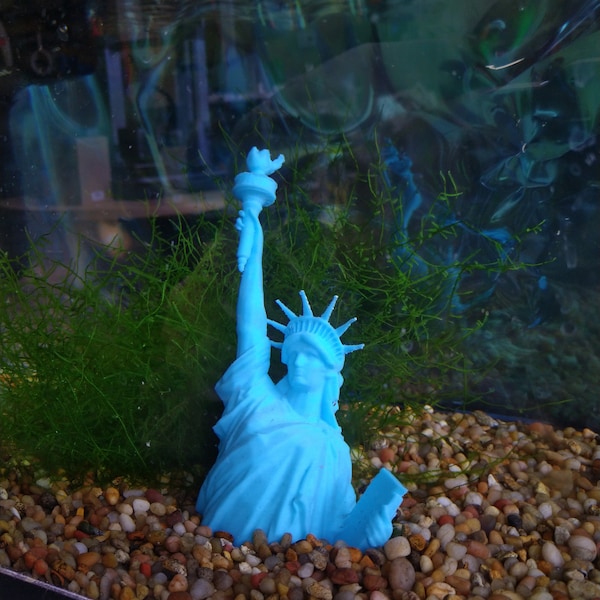 Statue of Liberty Sci Fi Apocalyptic Sunken Fish Tank Decoration