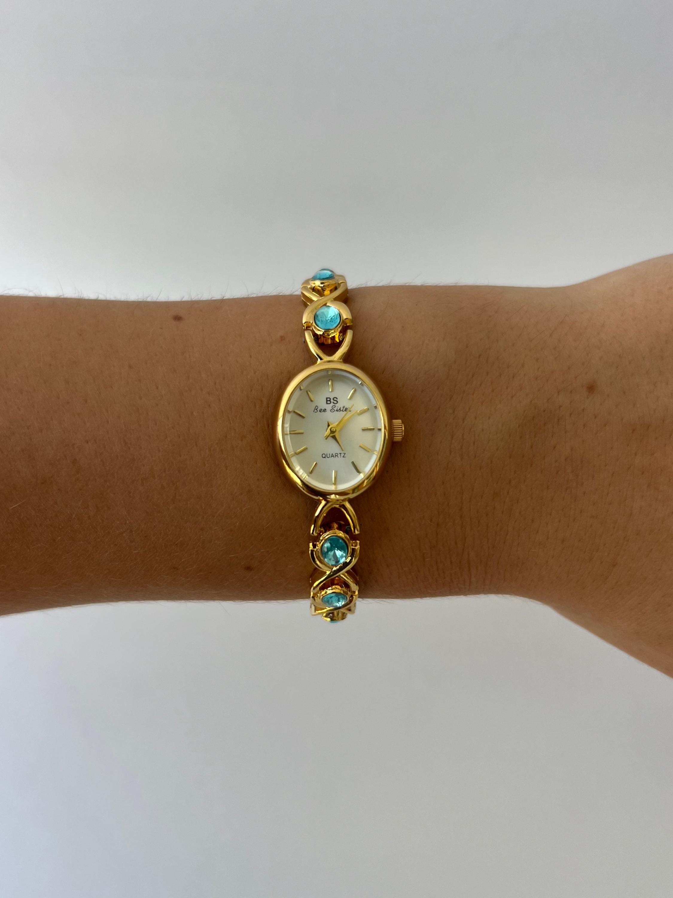 Gold Multicolor Vintage Style Unique Dainty Women’s Wrist Watch Trendy Cute Gift Vintage Clover Gold Womens Dainty Watch Small Face  main image 2