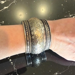Vintage silverfärgat marockanskt berberarmband