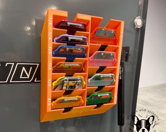 Tailored low profile magnetic wide comb blade organizer (organizer only)
