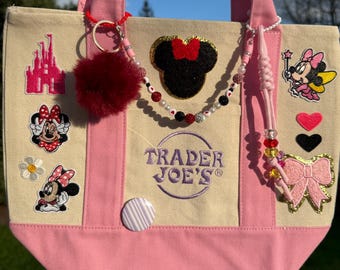 Bolso tote de Minnie Mouse con 4 colgantes y accesorios.