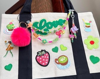 Bolso tote personalizado Matcha Girl / Incluye 6 colgantes para bolso