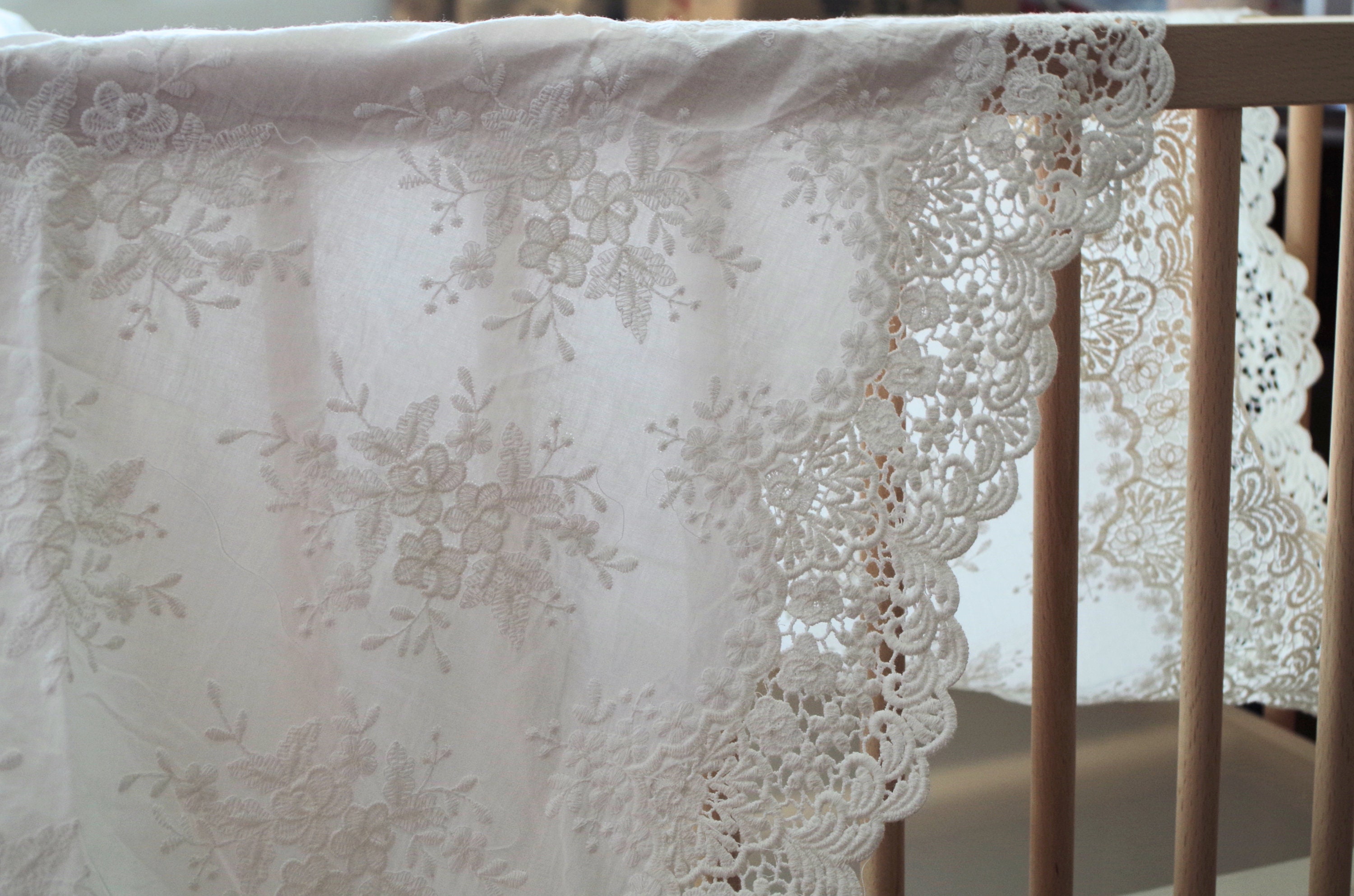 Cotton Lace Trim off White Flowers Retro Lace Graceful Lace Fabric 2 Yard 