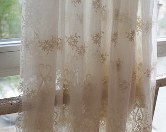 ecru tulle lace fabric, embroidered tulle lace fabric, scalloped trim lace fabric, mesh lace fabric, vintage stule