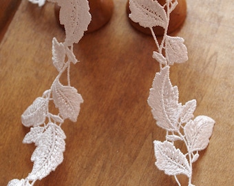 ivory lace trim with floral leaves, bridal lace trimming, wedding decoration  DG114B