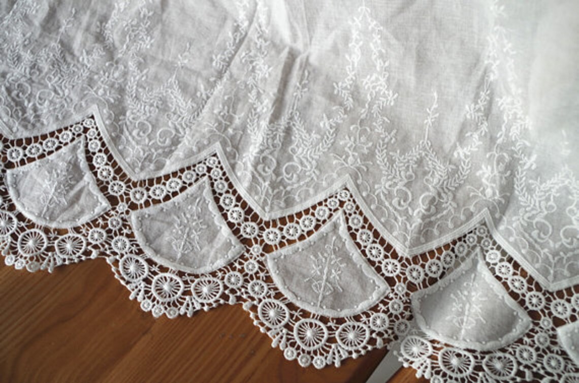 Nastro In Pizzo Elastico Vintage 2,5 Cm X 28 M - Motivo Floreale Per